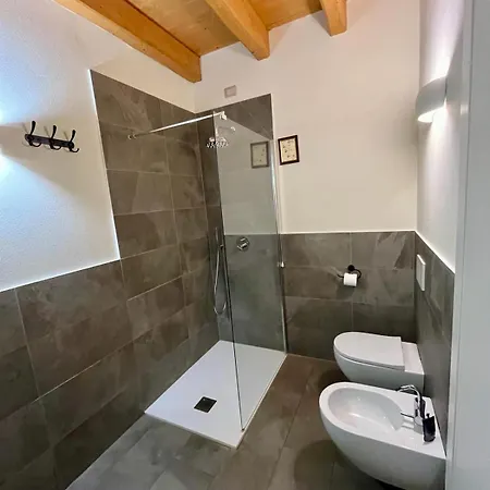 Bed & Breakfast La Corte Del Governo 565 Lezzeno