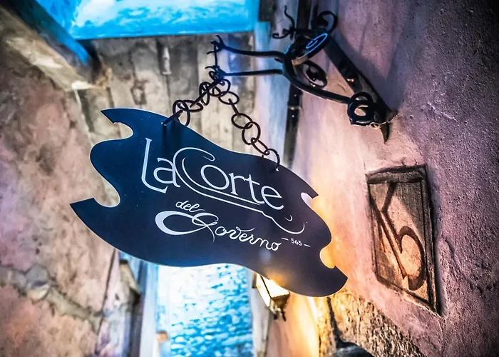 La Corte Del Governo 565