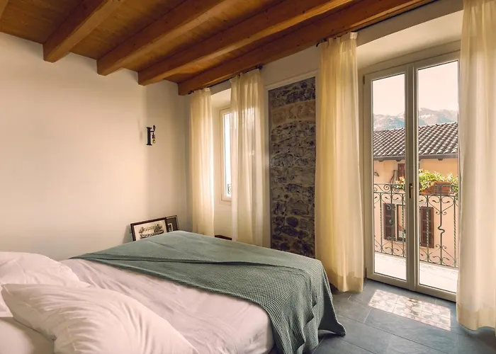 La Corte Del Governo 565 Lezzeno