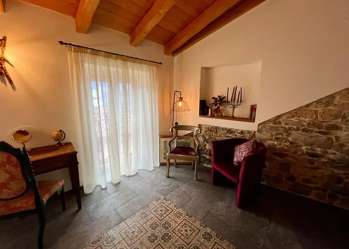 La Corte Del Governo 565 Lezzeno